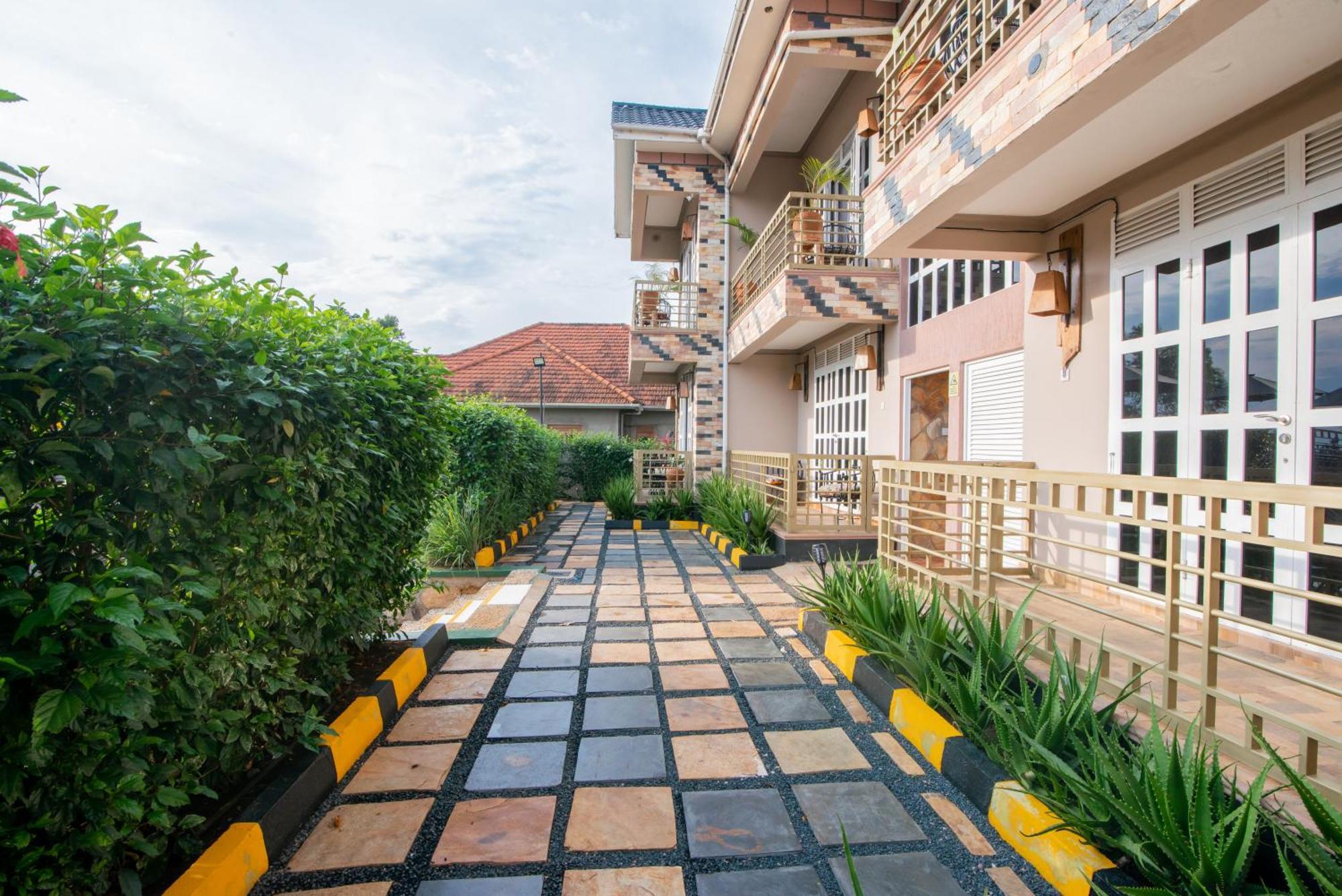 Jet 3* Entebbe